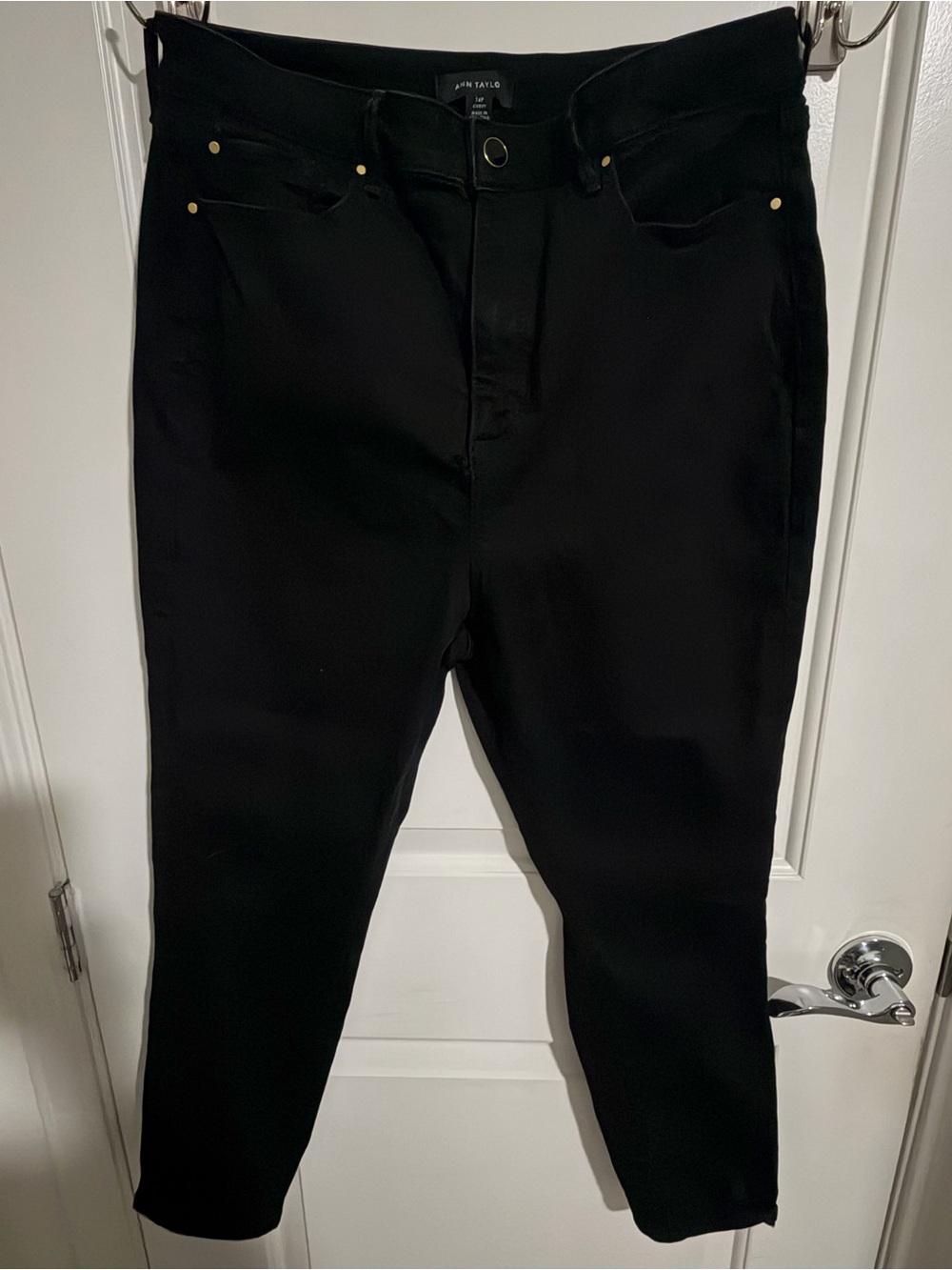 Ann Taylor Curvy Black High-Rise Skinny Jeans